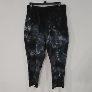 JoyLab Sz Med Black and Blue Tie-Dye Cropped Sweater & Jogger Set